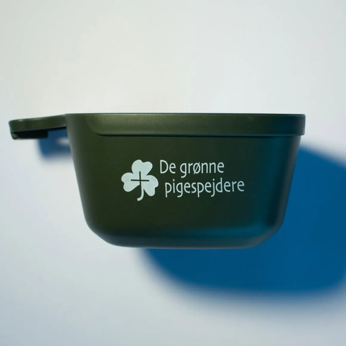 De grønne pigespejdere Wildo Mugg - Oliven